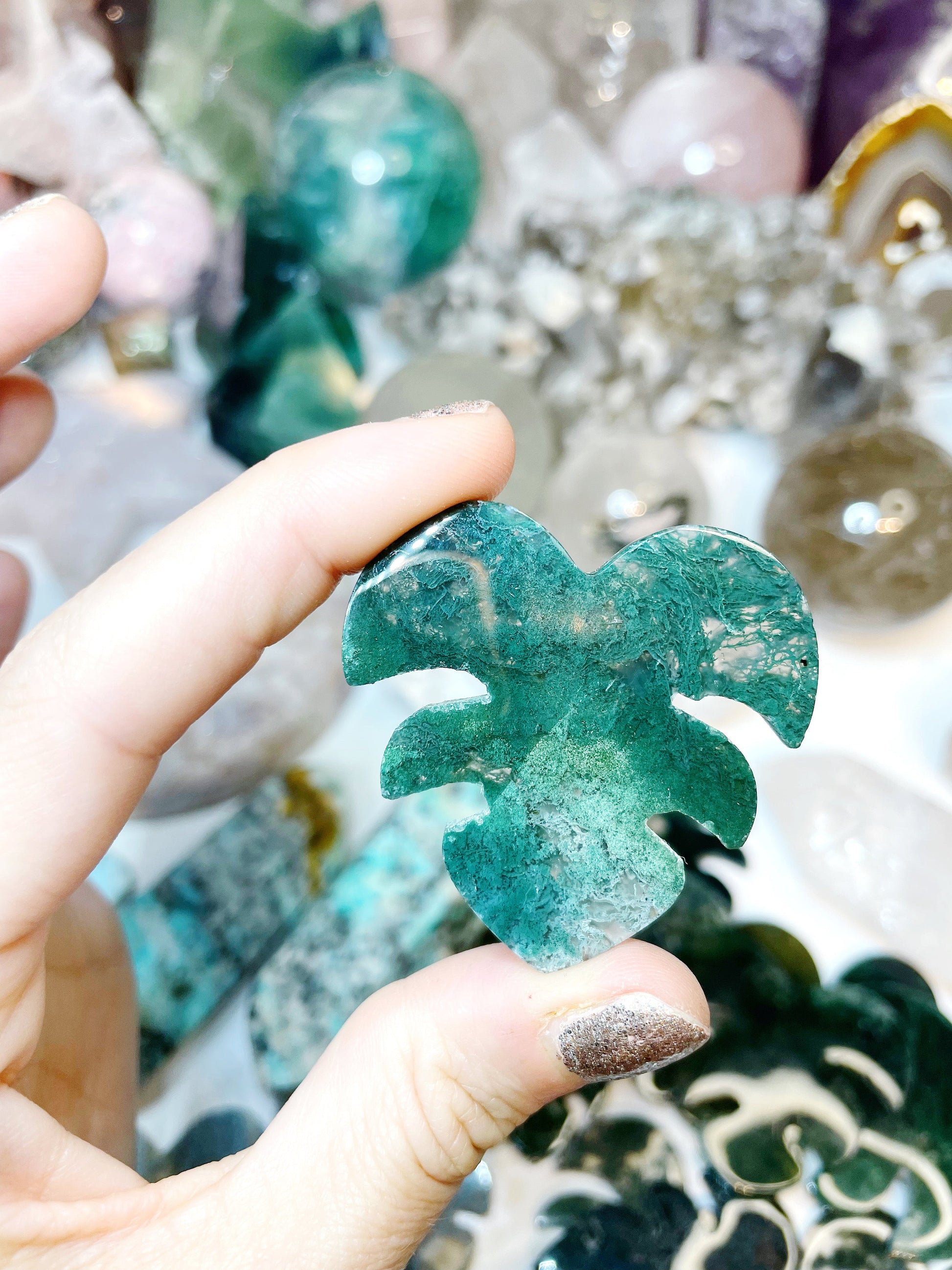 Moss Agate Monstera Leaf –