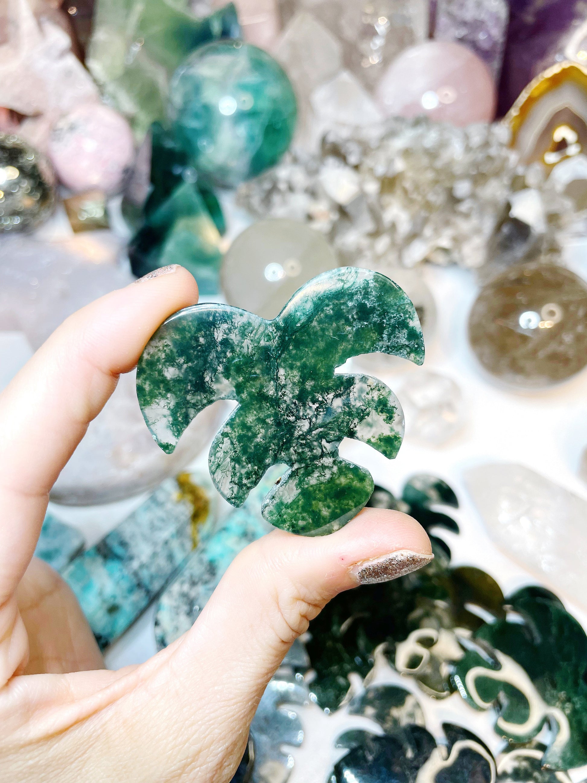 Moss Agate Monstera Leaf –