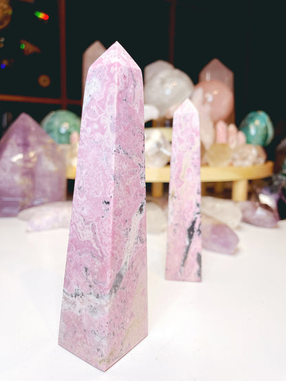 Rhodonite Obelisk –