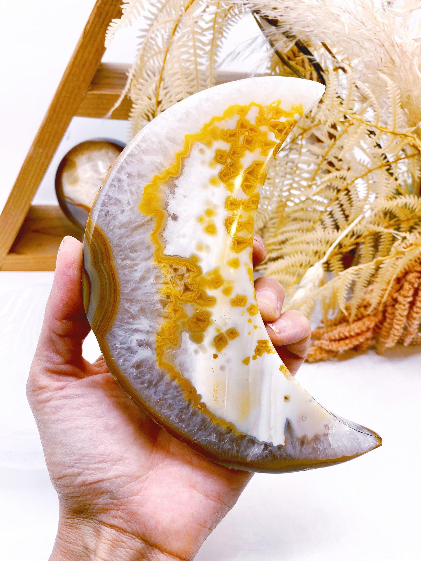 Druzy Agate Moon –