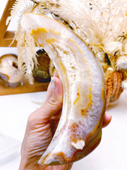 Druzy Agate Moon –