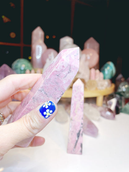 Rhodonite Obelisk –