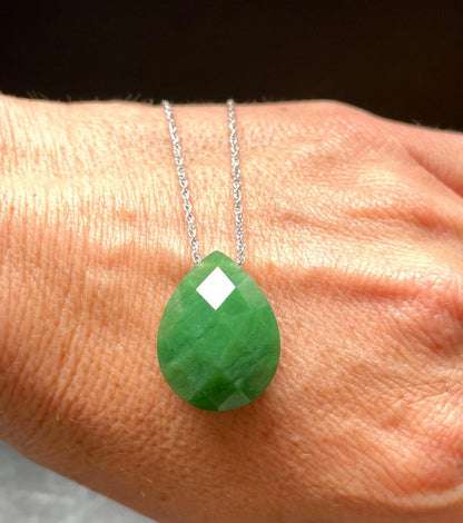 Faceted Teardrop Jade Pendant 17×22mm – Elegant Green Gem Jewelry