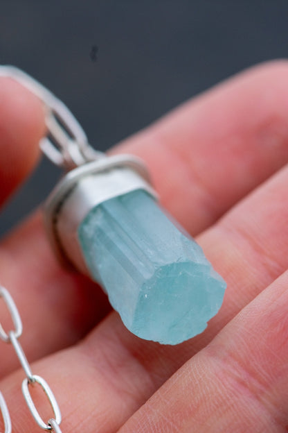 LIGHTED WAY AQUAMARINE NECKLACE –