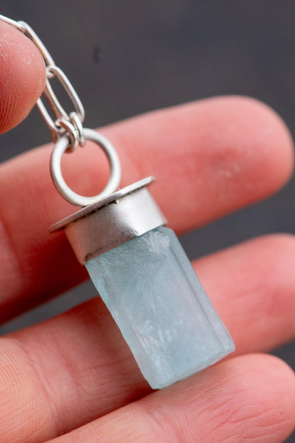 LIGHTED WAY AQUAMARINE NECKLACE –