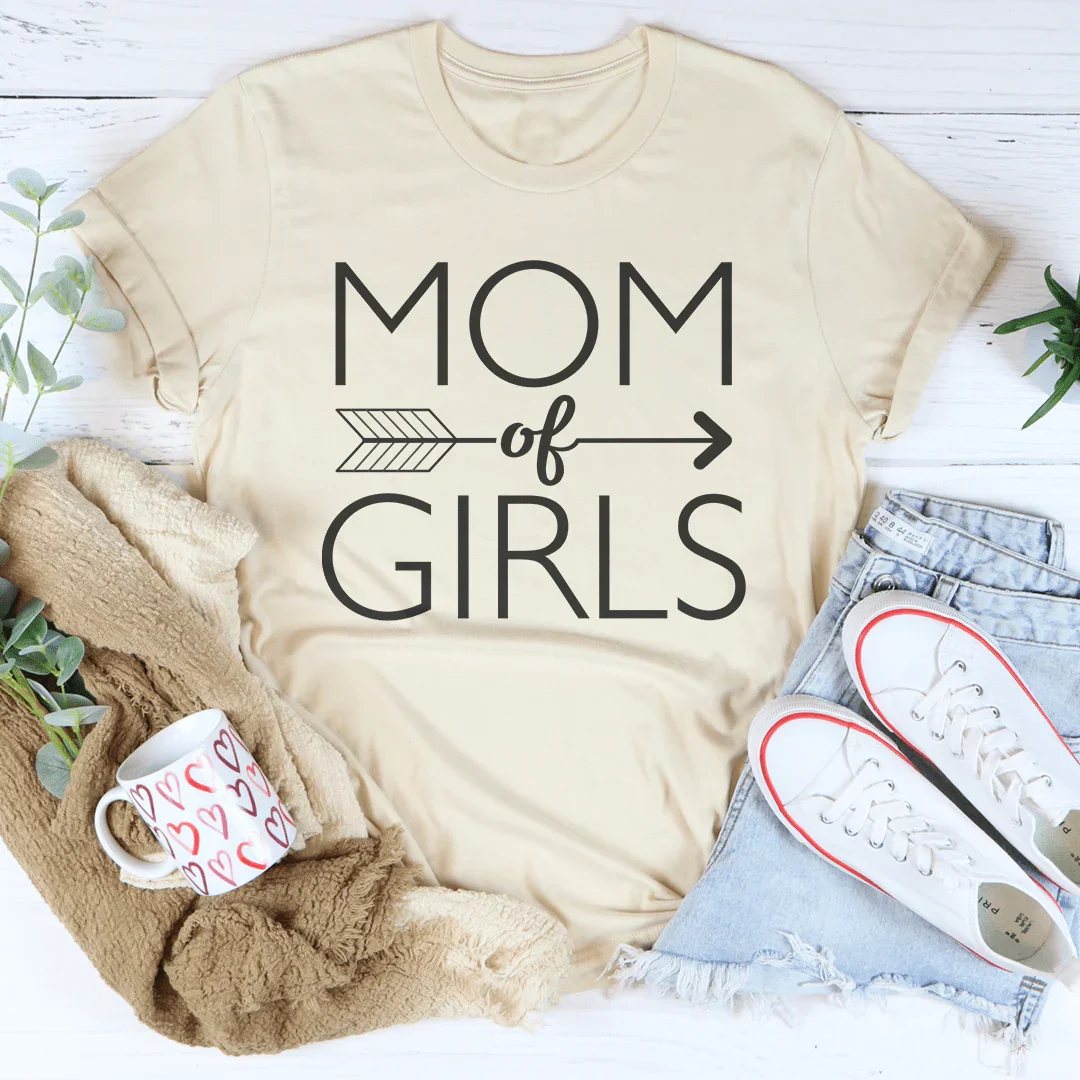 Mom Of Girls Tee – Soft Cream