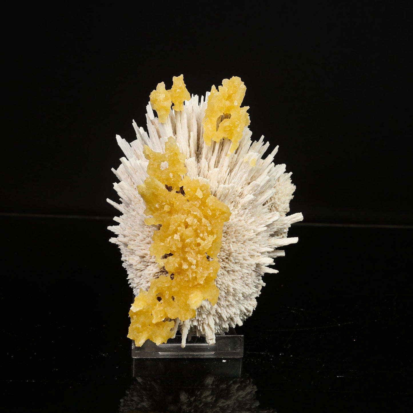 New Find Calcite Layer on Mordenite Natural Mineral Specimen – Mordenite