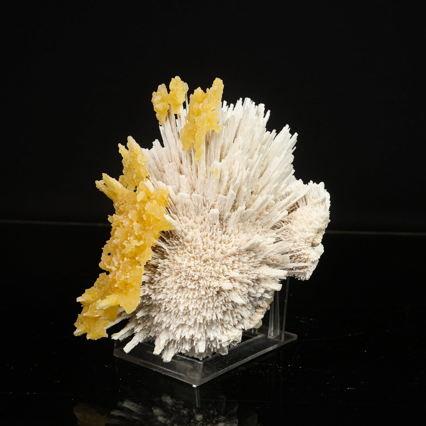 New Find Calcite Layer on Mordenite Natural Mineral Specimen – Mordenite