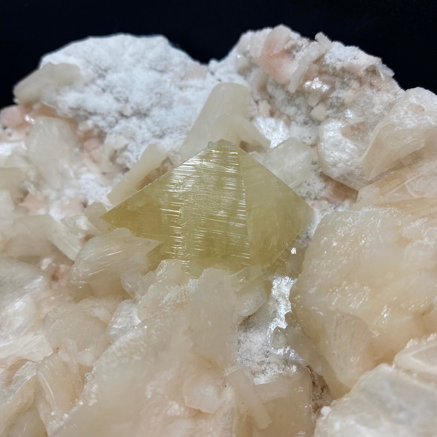 Powellite – Powellite
