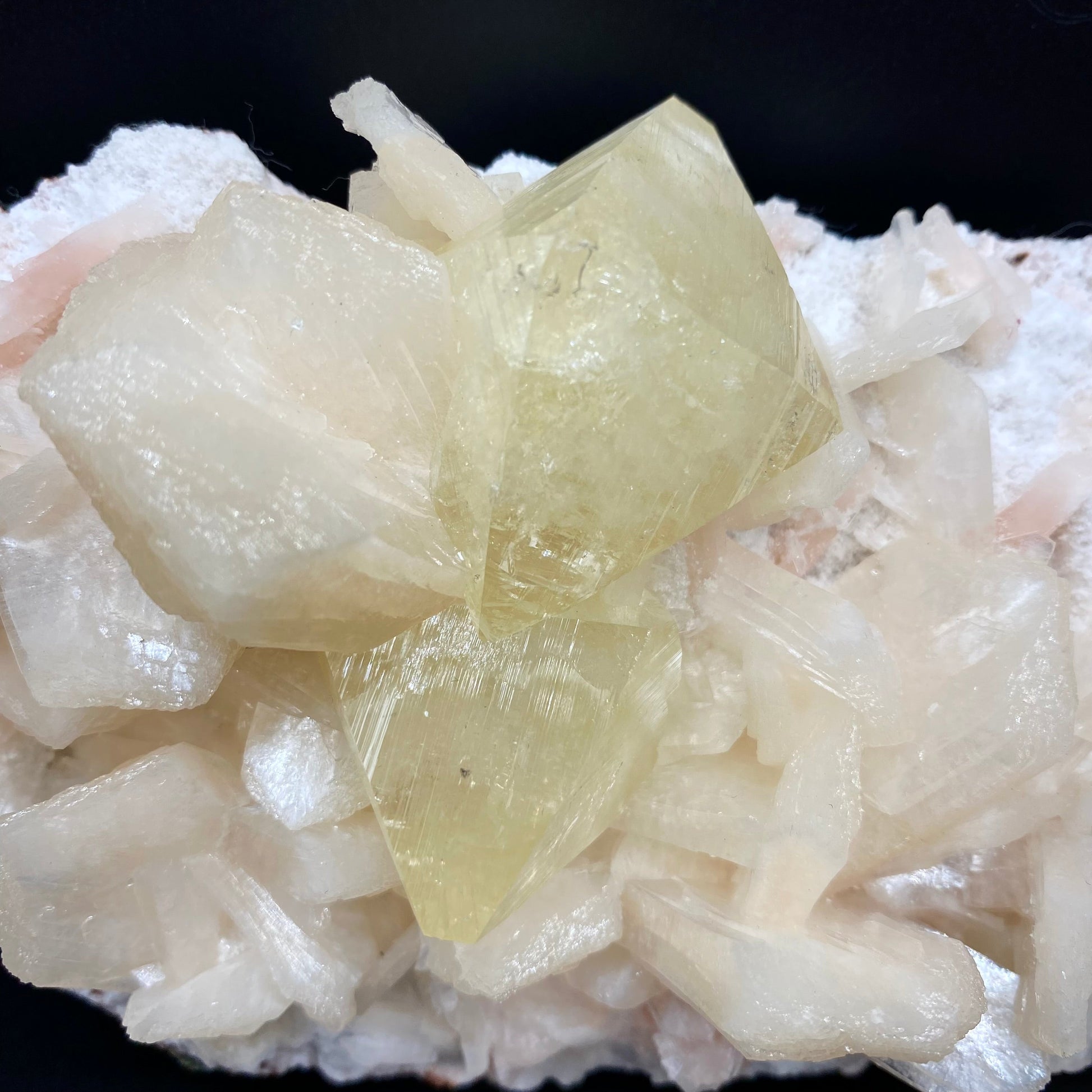 Powellite – Powellite