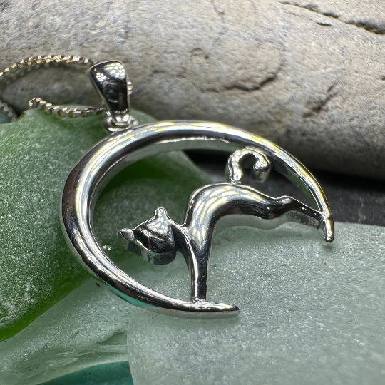 Crescent Moonrise Cat Necklace – Pendant