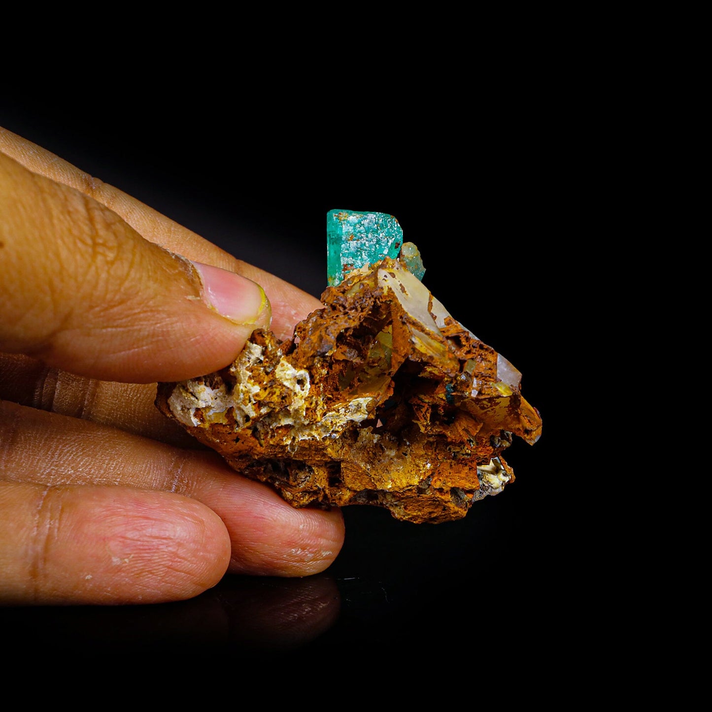 Rare Deep green Emeralds Natural Mineral Specimen Museum – Emerald