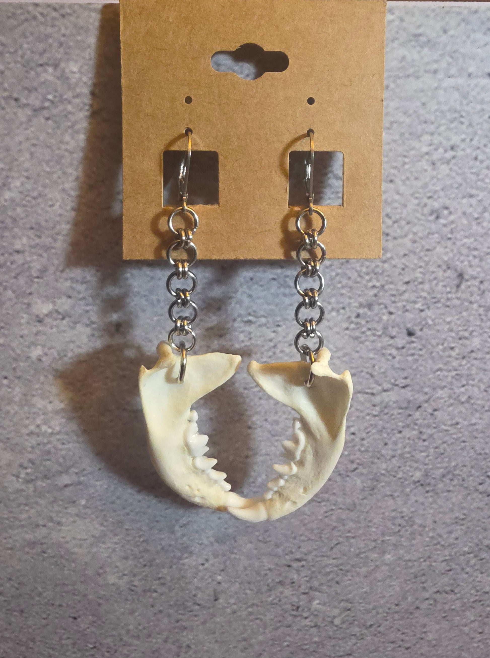 Mink Jawbone Basic Chainmail Earrings –
