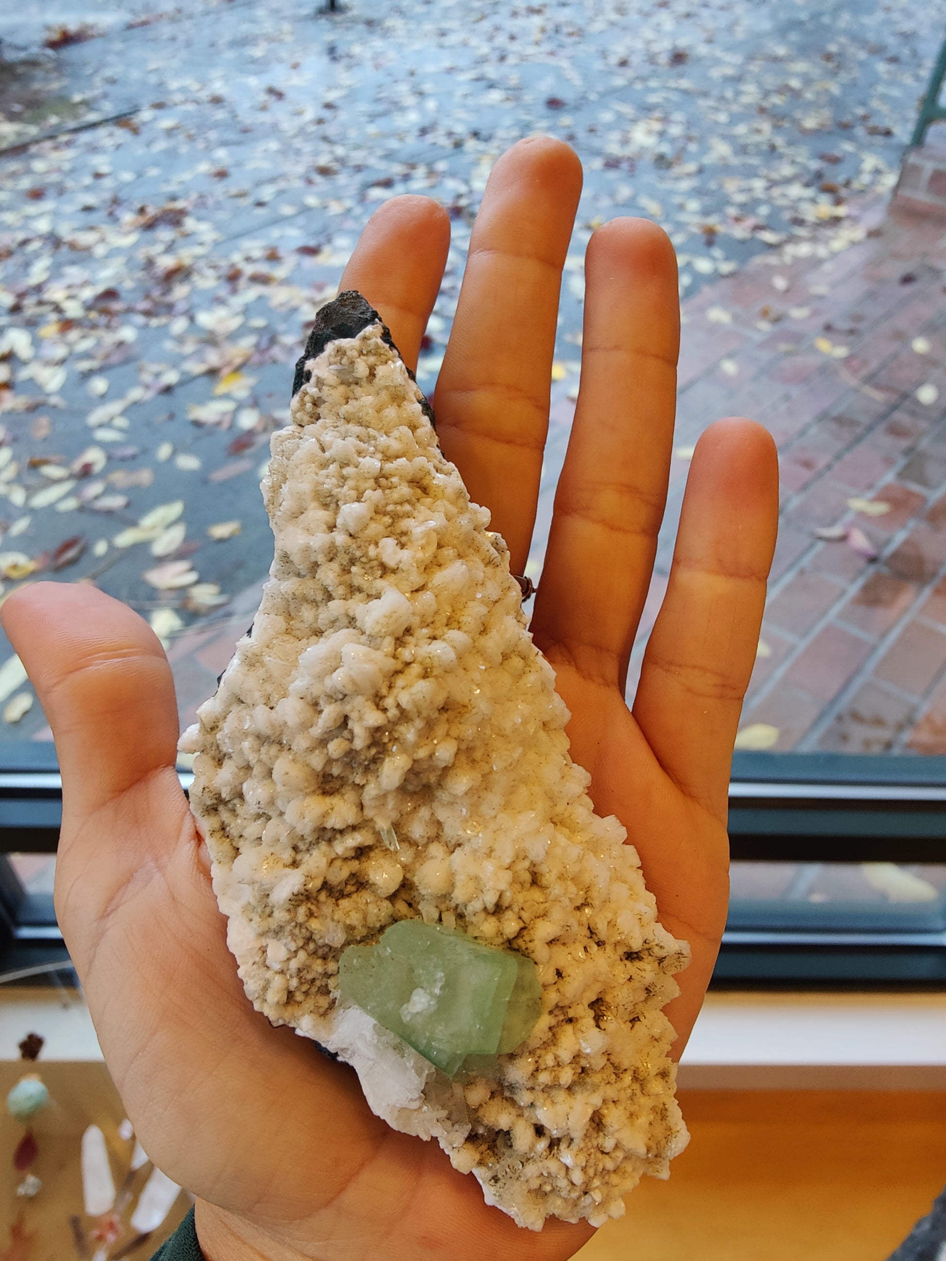 Green Apophyllite Crystal with Mordenite - India – Minerals