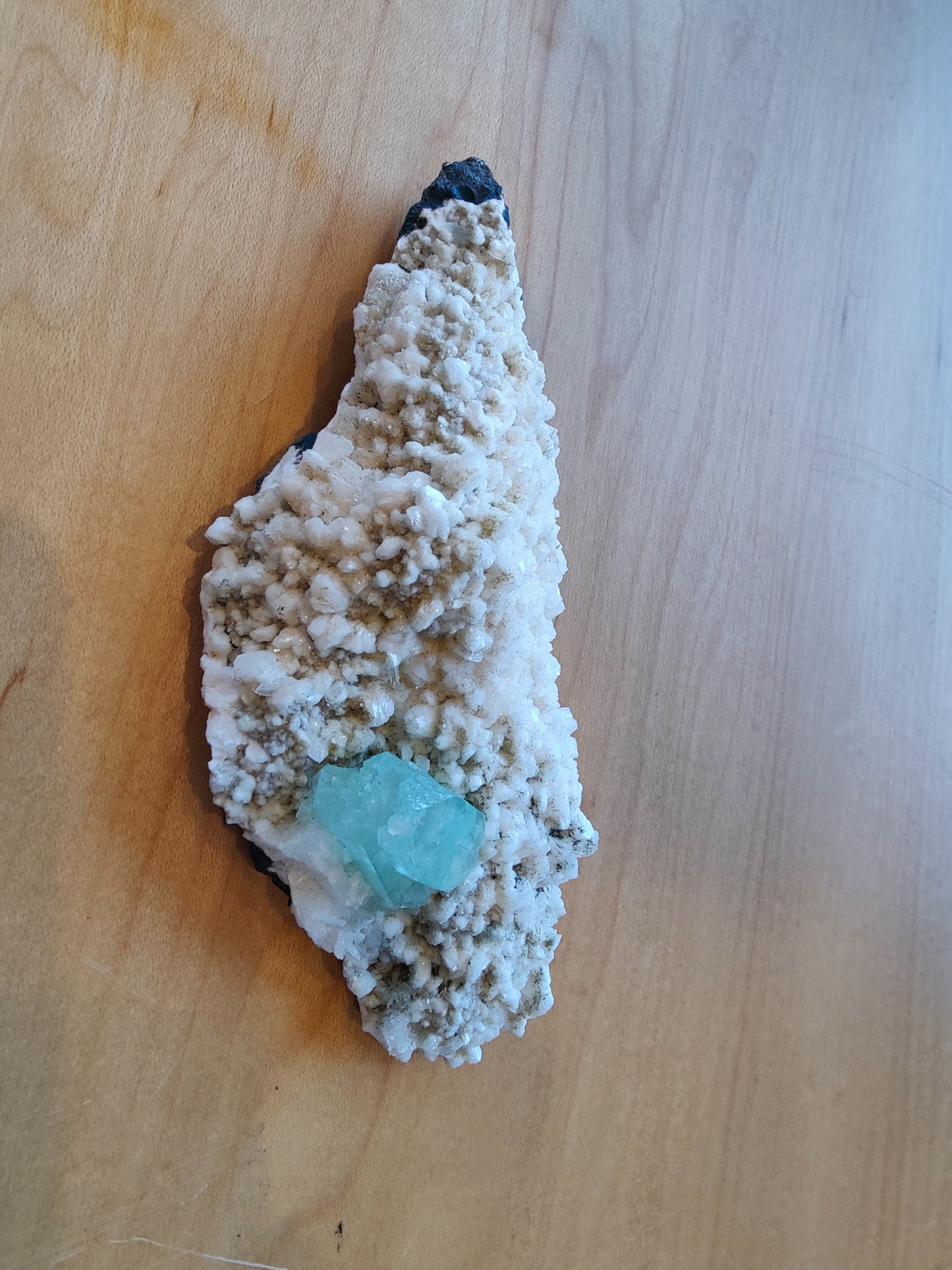 Green Apophyllite Crystal with Mordenite - India – Minerals