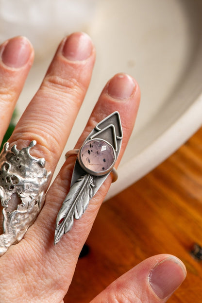 ROSE QUARTZ DIVINER RING