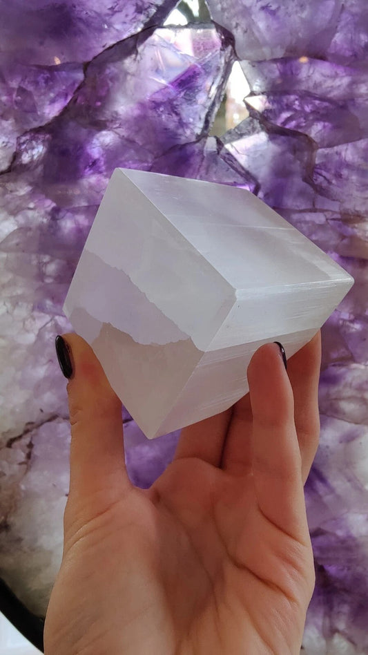 Selenite Standing Cube 5cm – Lapidary