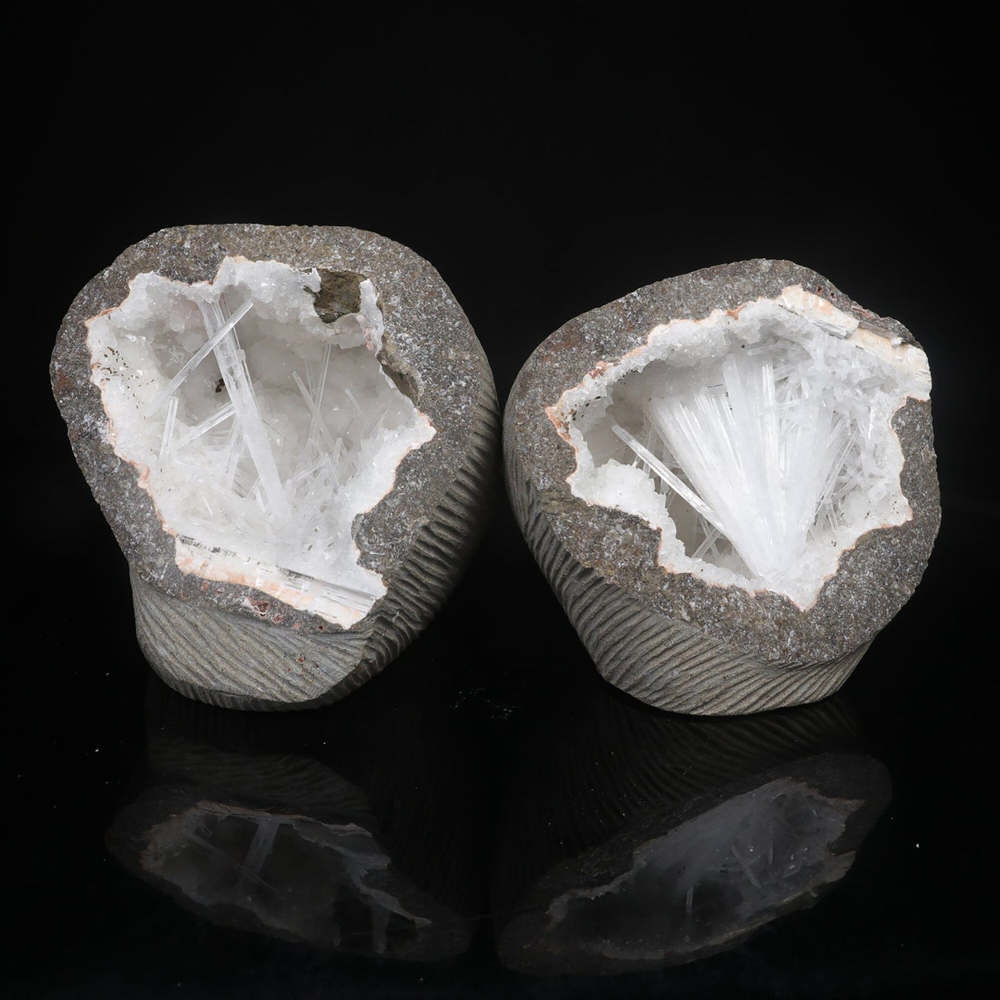 Scolecite Spray Inside Complete Geode Natural Mineral Specimen – Scolecite