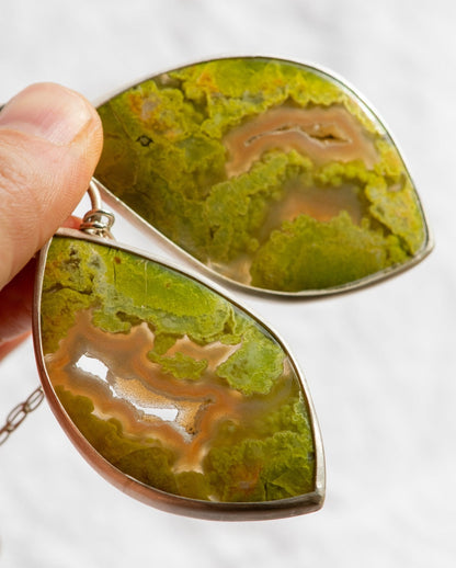 SINGING SISTERS GREEN OPAL NECKLACES –