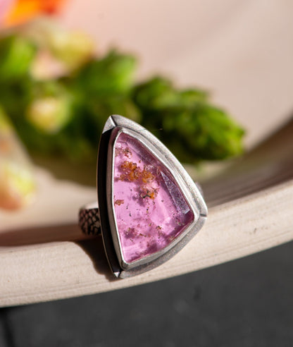 UNRULY TOURMALINE RING –